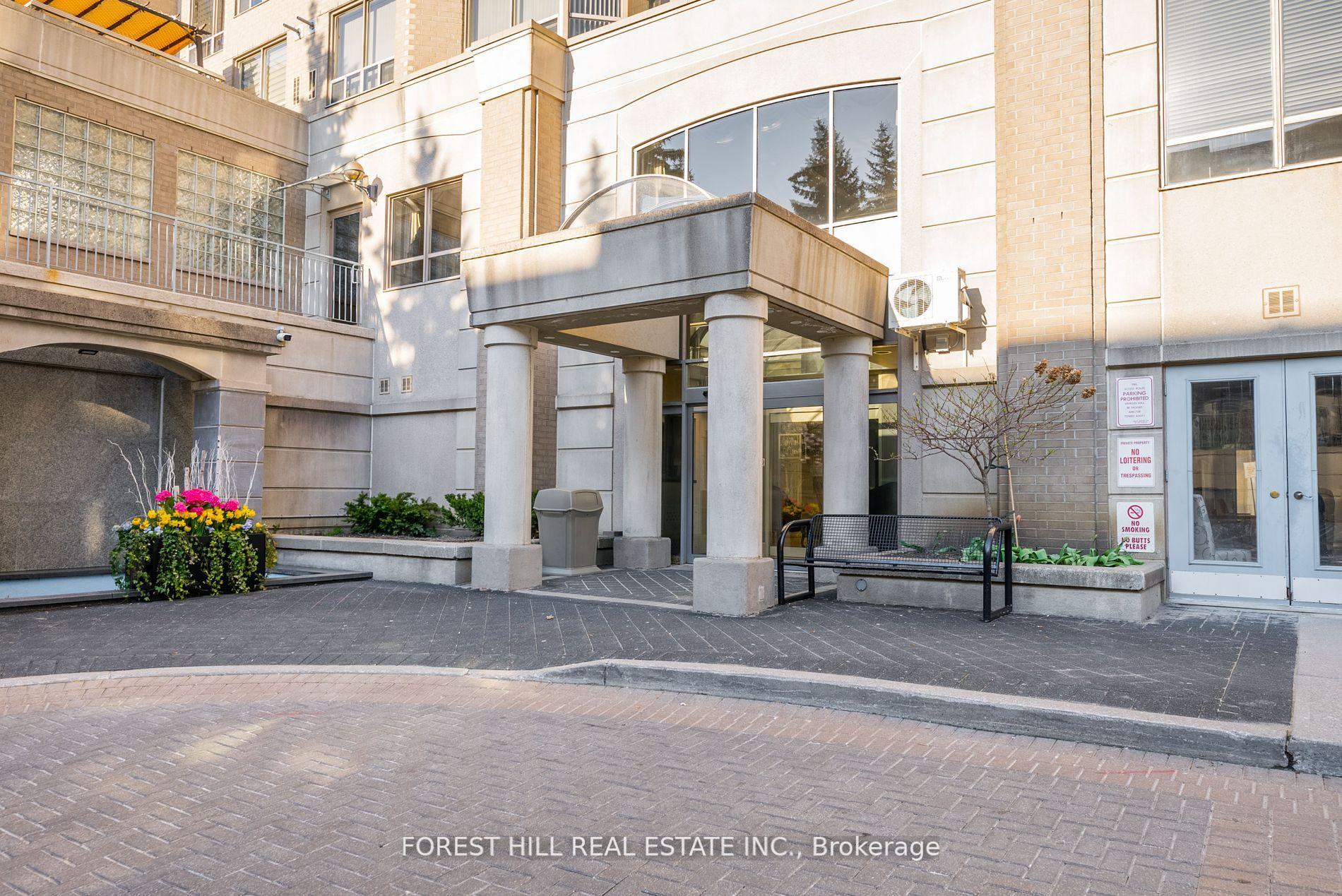 5418 Yonge Street 902, Toronto, ON M2N 6X4