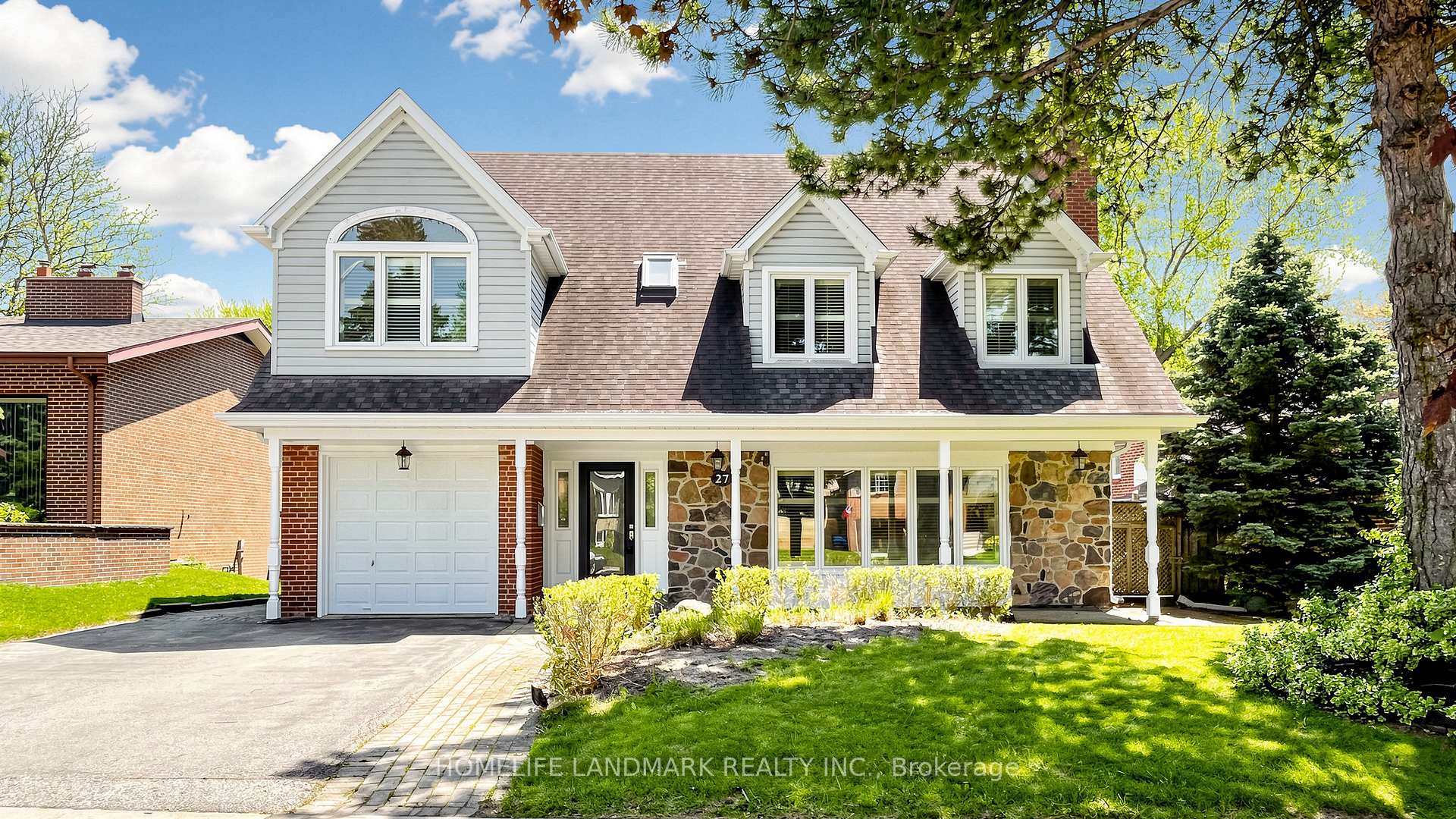 27 Quincy Crescent, Toronto, ON M2J 1C5