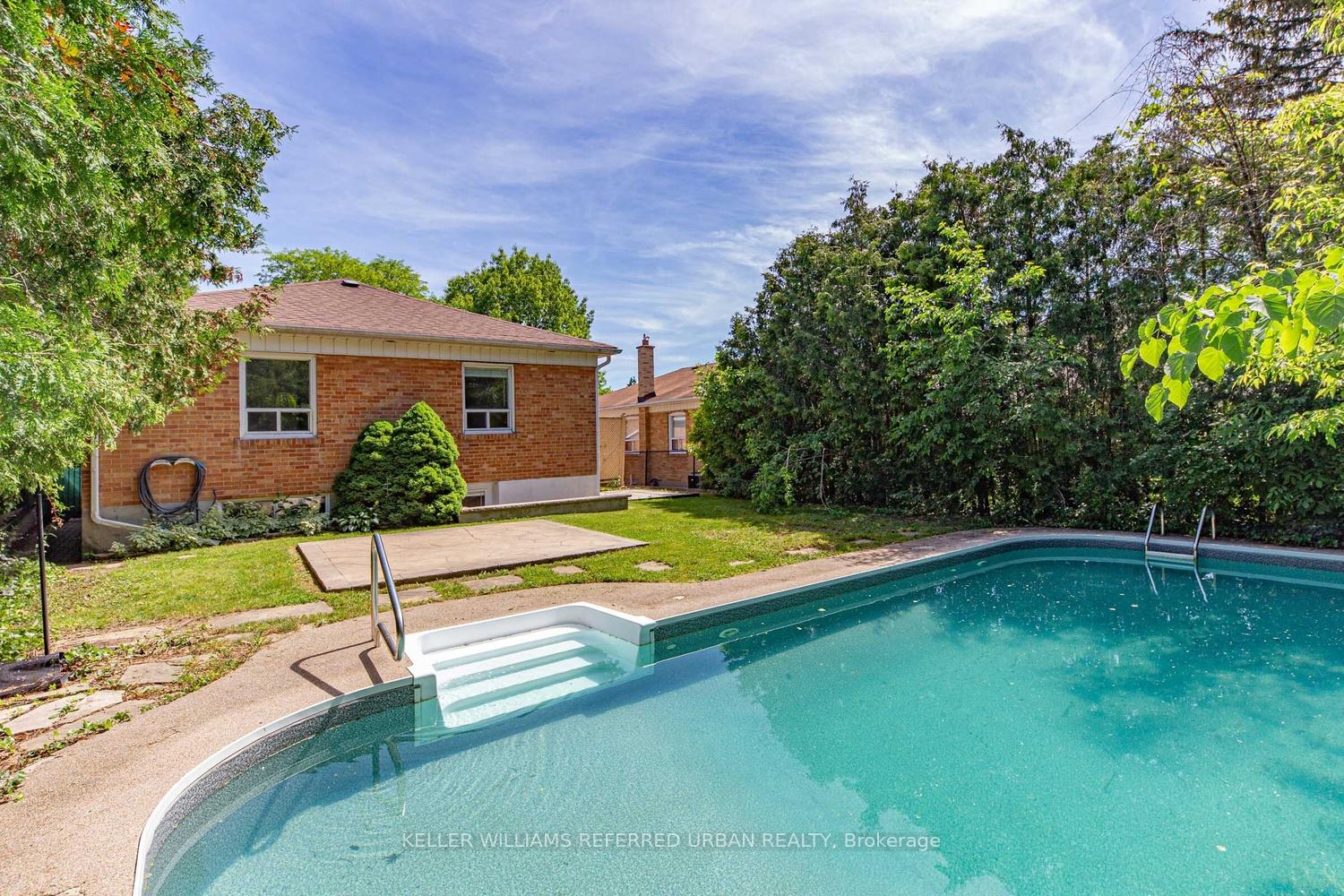 202 Park Home Avenue, Toronto C07, ON M2R 1A2