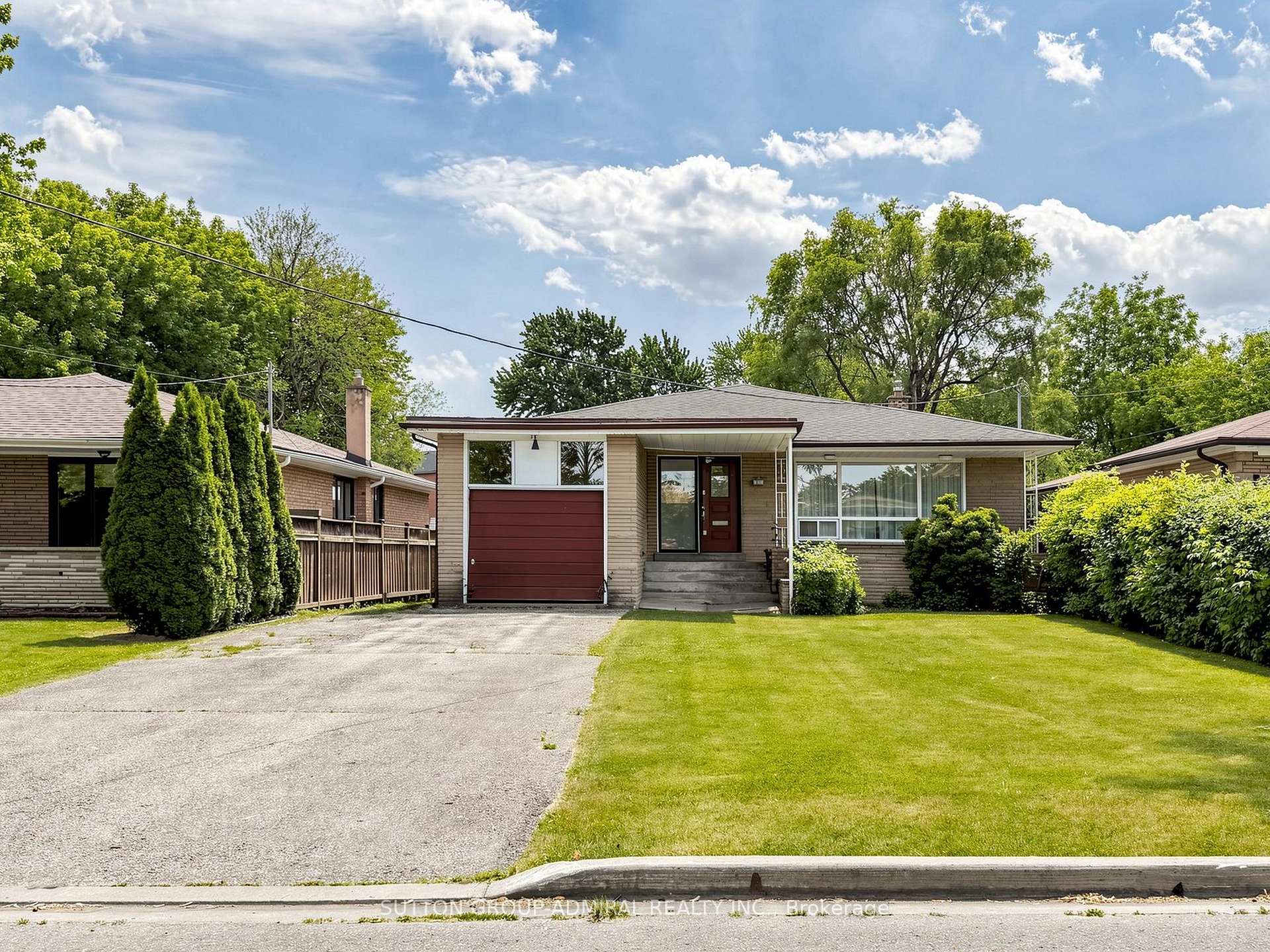 145 York Downs Drive, Toronto, ON M3H 2G8