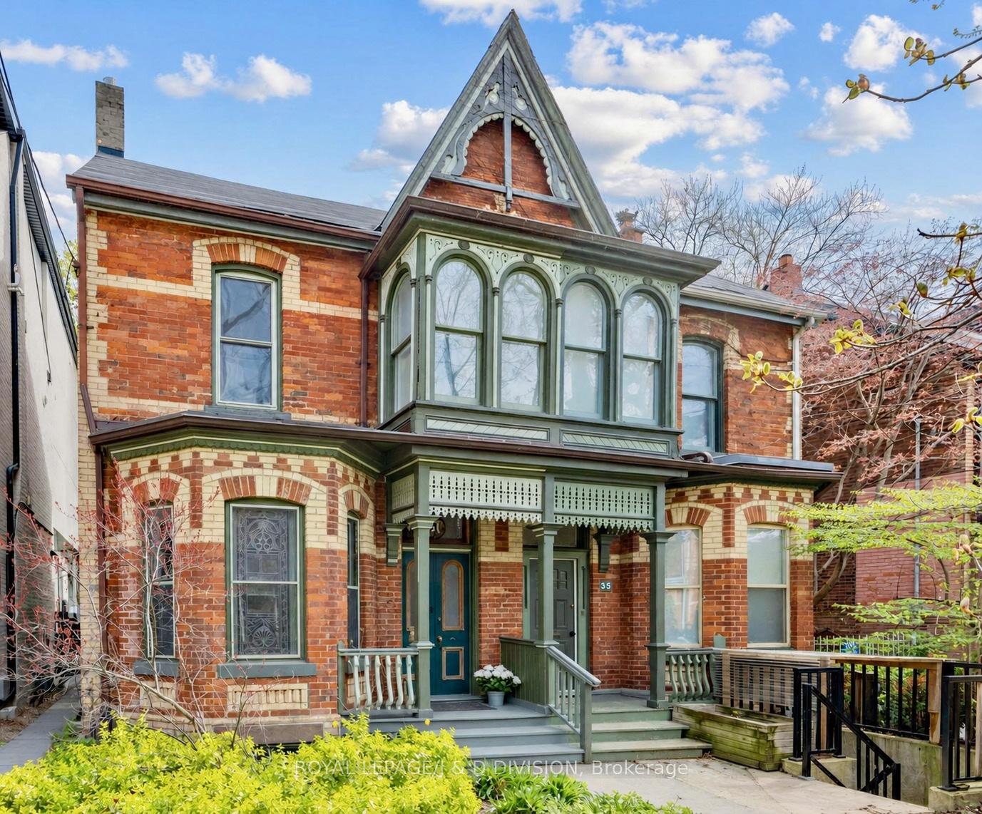 37 Henry Street, Toronto, ON M5T 1W9