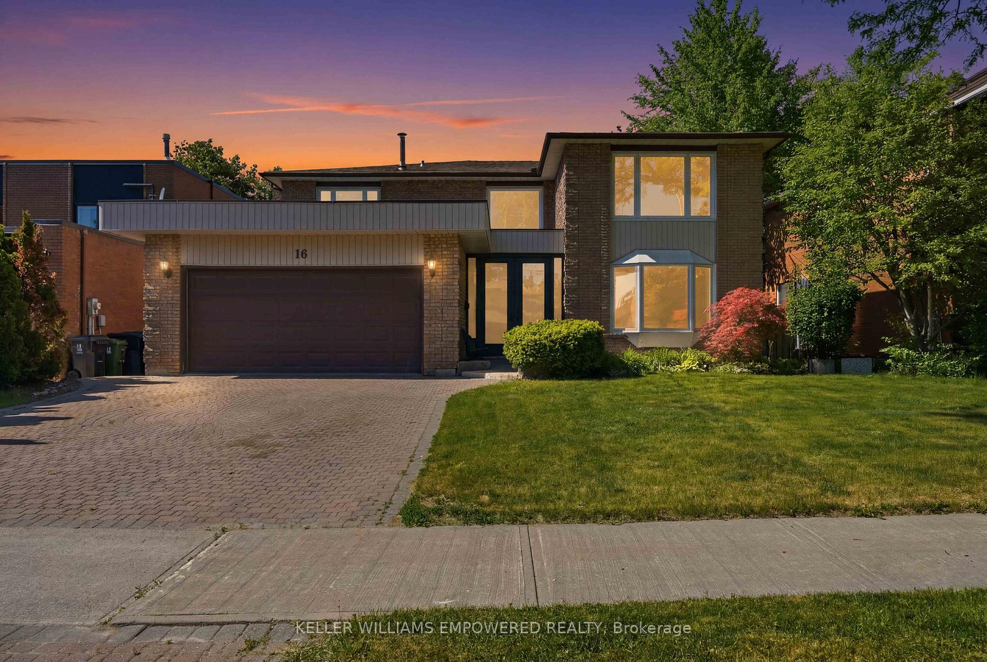 16 Omeara Court, Toronto, ON M2J 4Y9