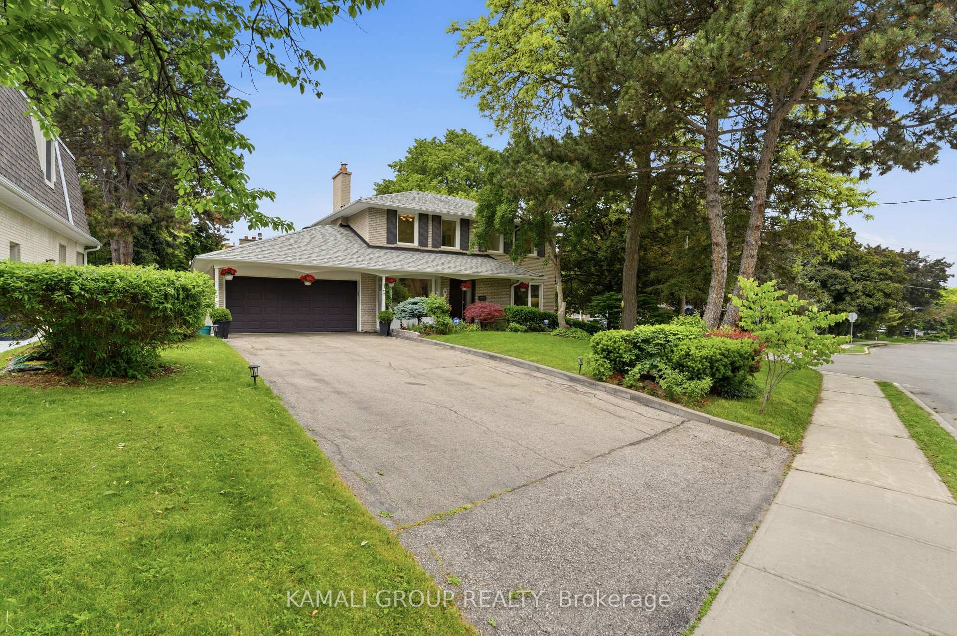 30 Blue Ridge Road, Toronto, ON M2K 1R7