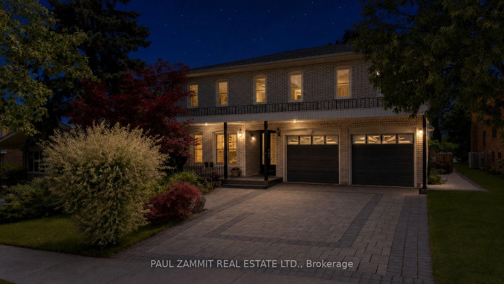 17 Arran Crescent, Toronto, ON M2M 2W8