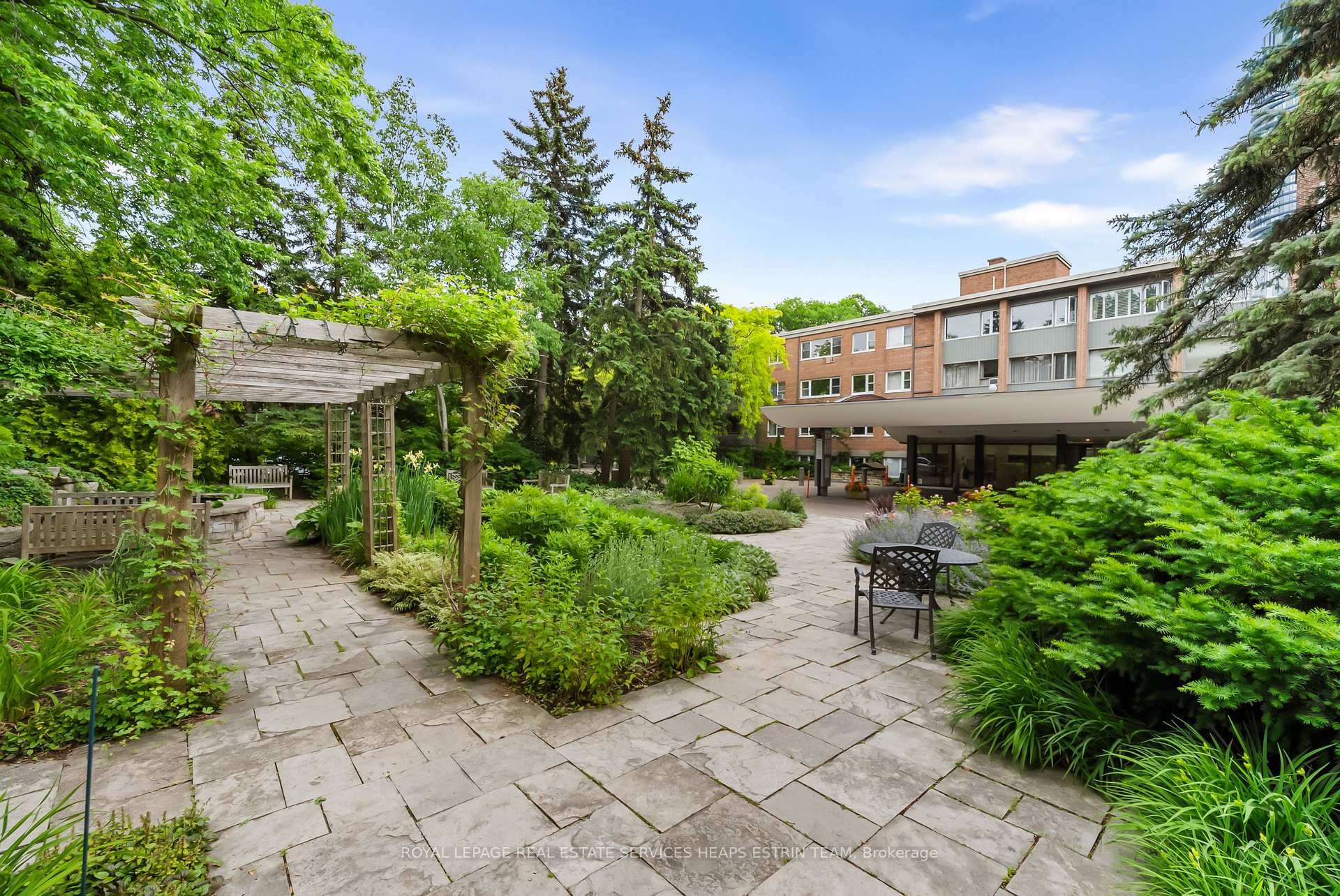 21 Dale Avenue 442, Toronto, ON M4W 1K3