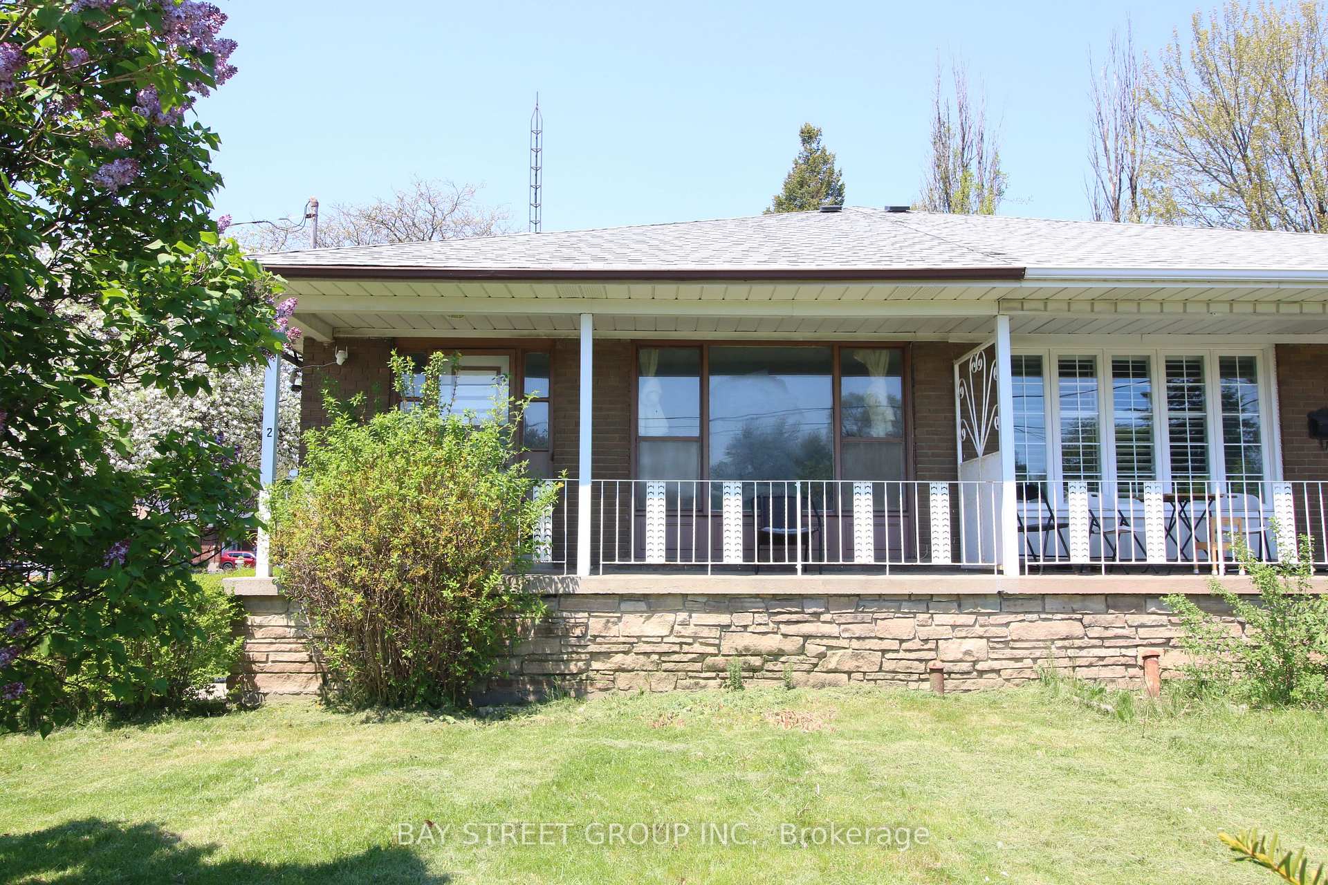 2 Slidell Crescent, Toronto, ON M3A 2C4