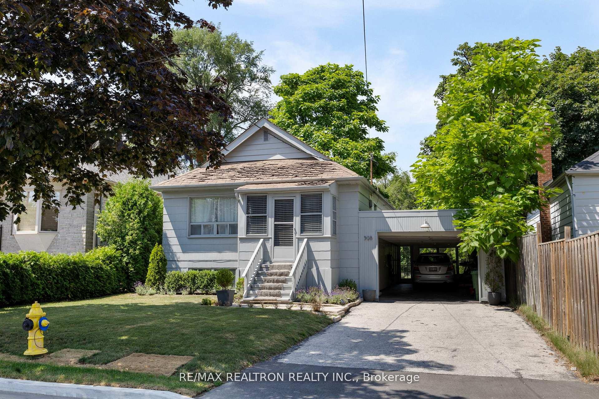 598 Coldstream Avenue, Toronto, ON M6B 2L2