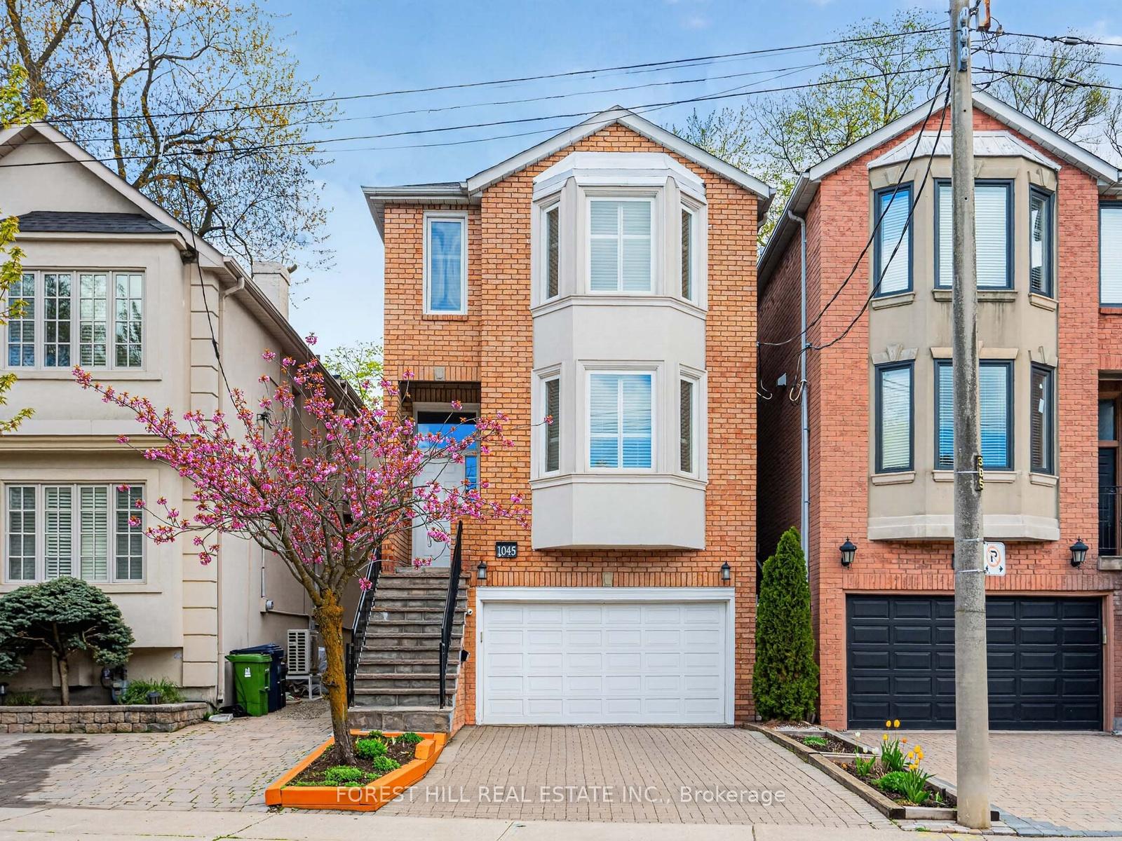 1045 Spadina Road, Toronto C04, ON M5N 2M7