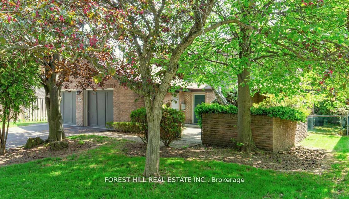 43 Beaverhall Drive, Toronto, ON M2L 2C8