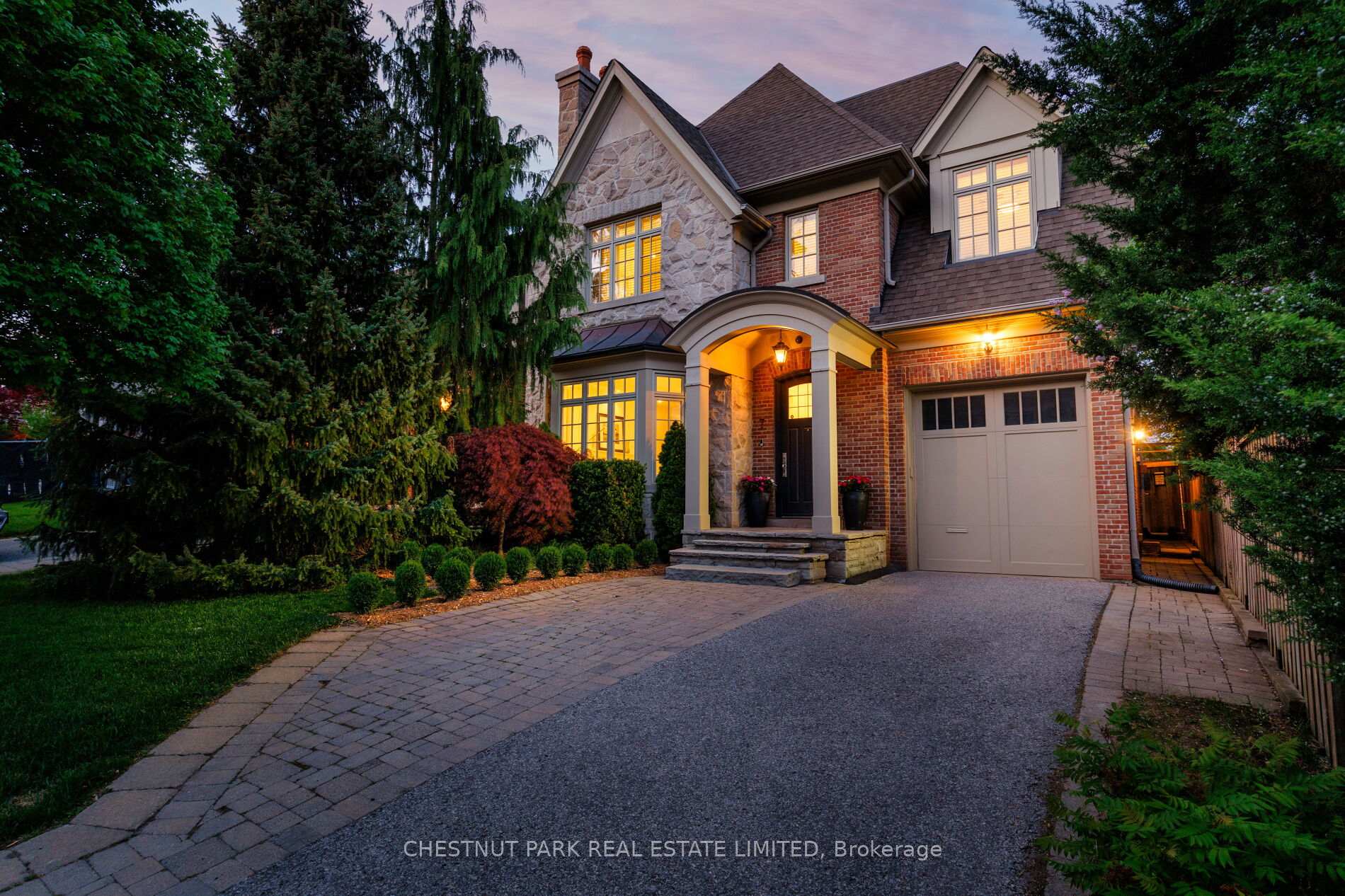 7 Strathgowan Crescent, Toronto, ON M4N 2Z6