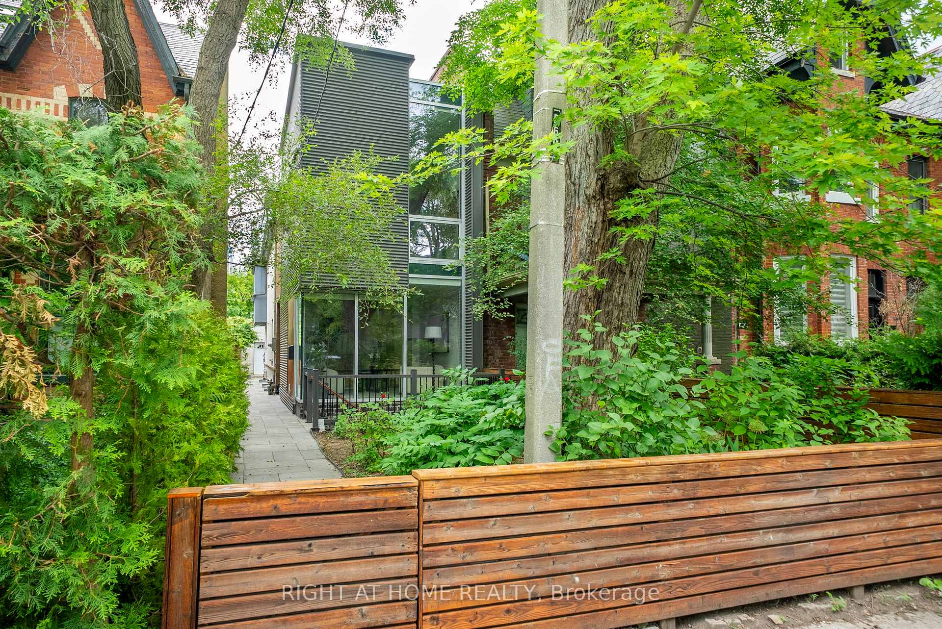 281 Brunswick Avenue, Toronto, ON M5S 2M6