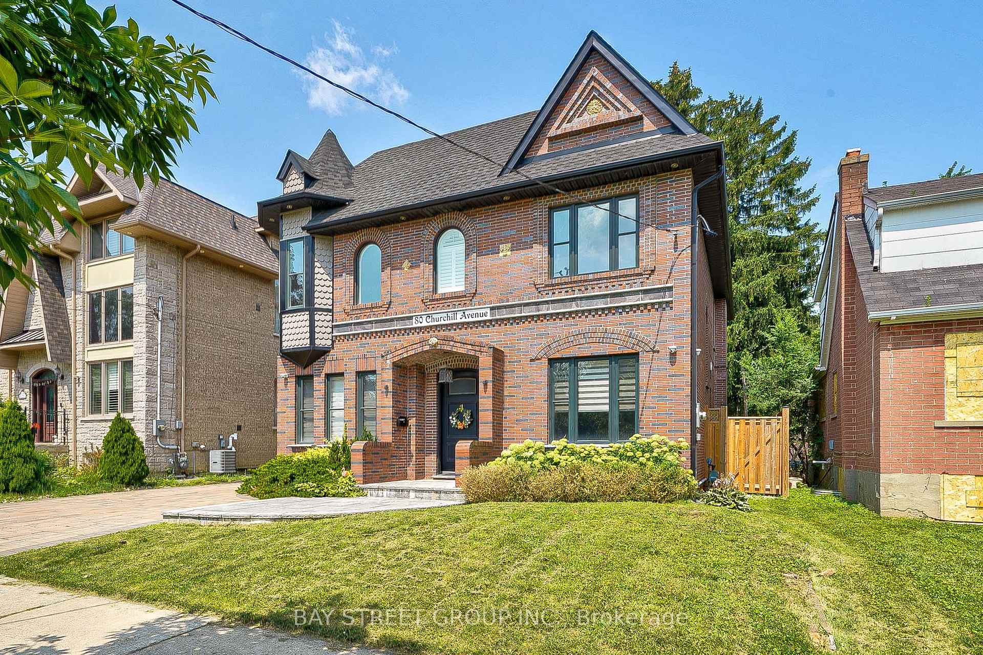 80 Churchill Avenue, Toronto, ON M2N 1Y9