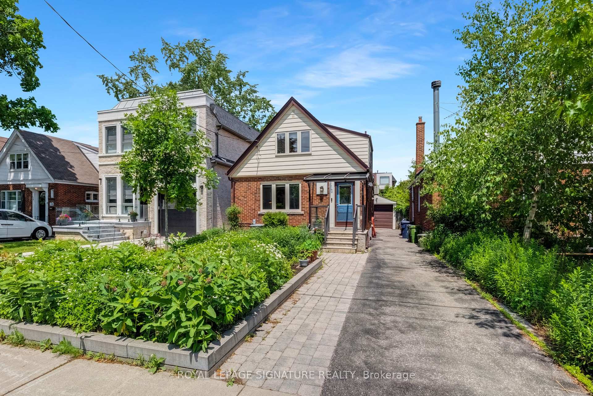 142 Divadale Drive, Toronto, ON M4G 2P4