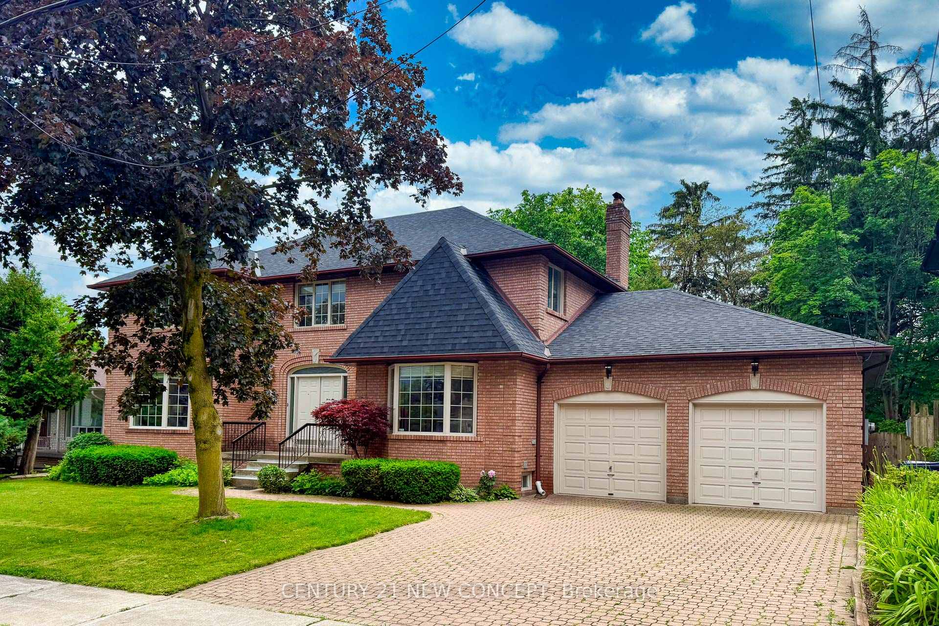 351 S Byng Avenue, Toronto, ON M2N 4L7