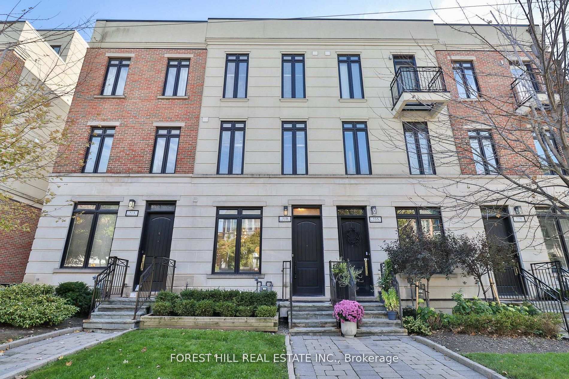 51B Burnaby Boulevard, Toronto, ON M5N 1G3