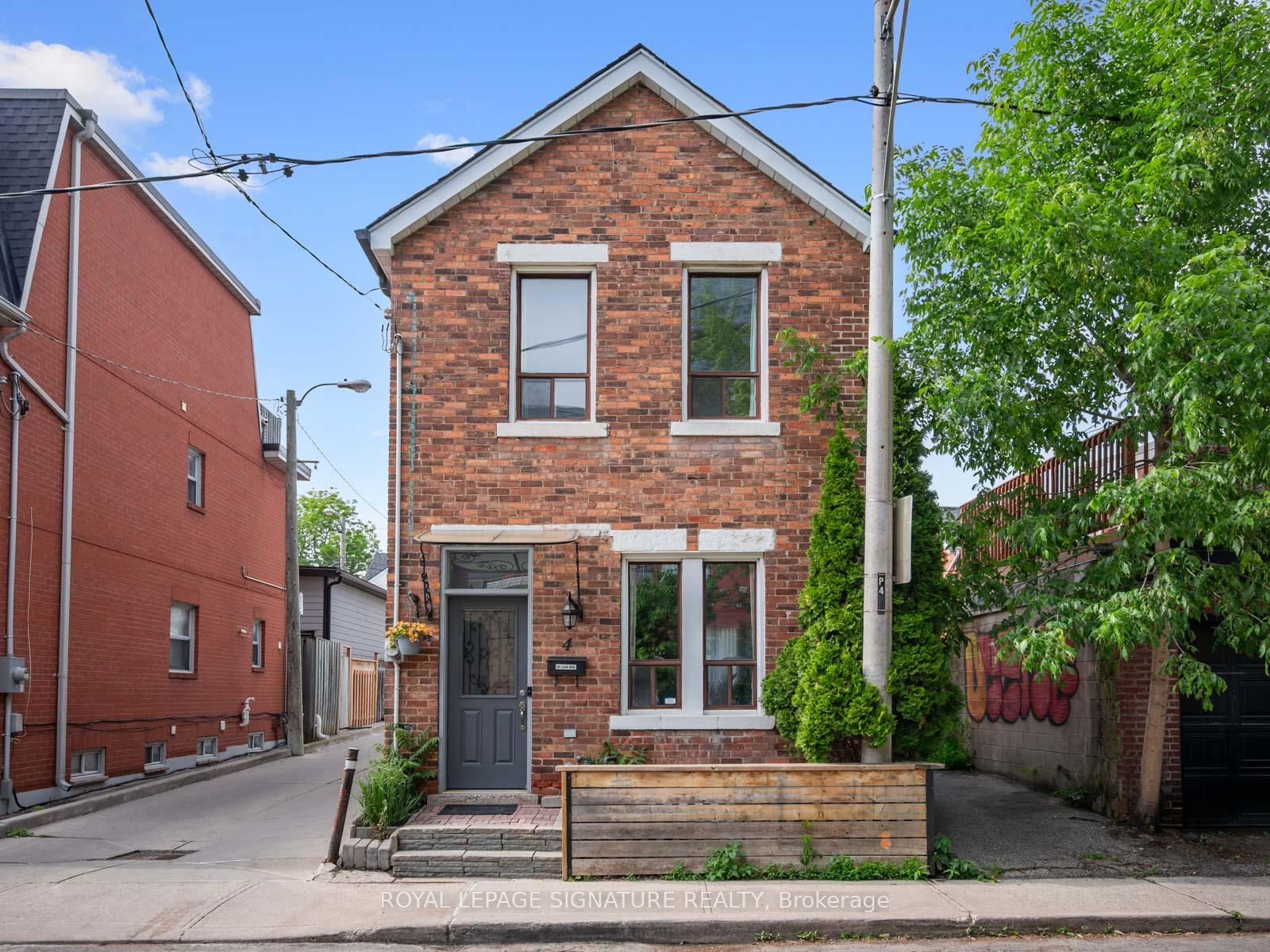 4 Whitaker Avenue, Toronto, ON M6J 1A1