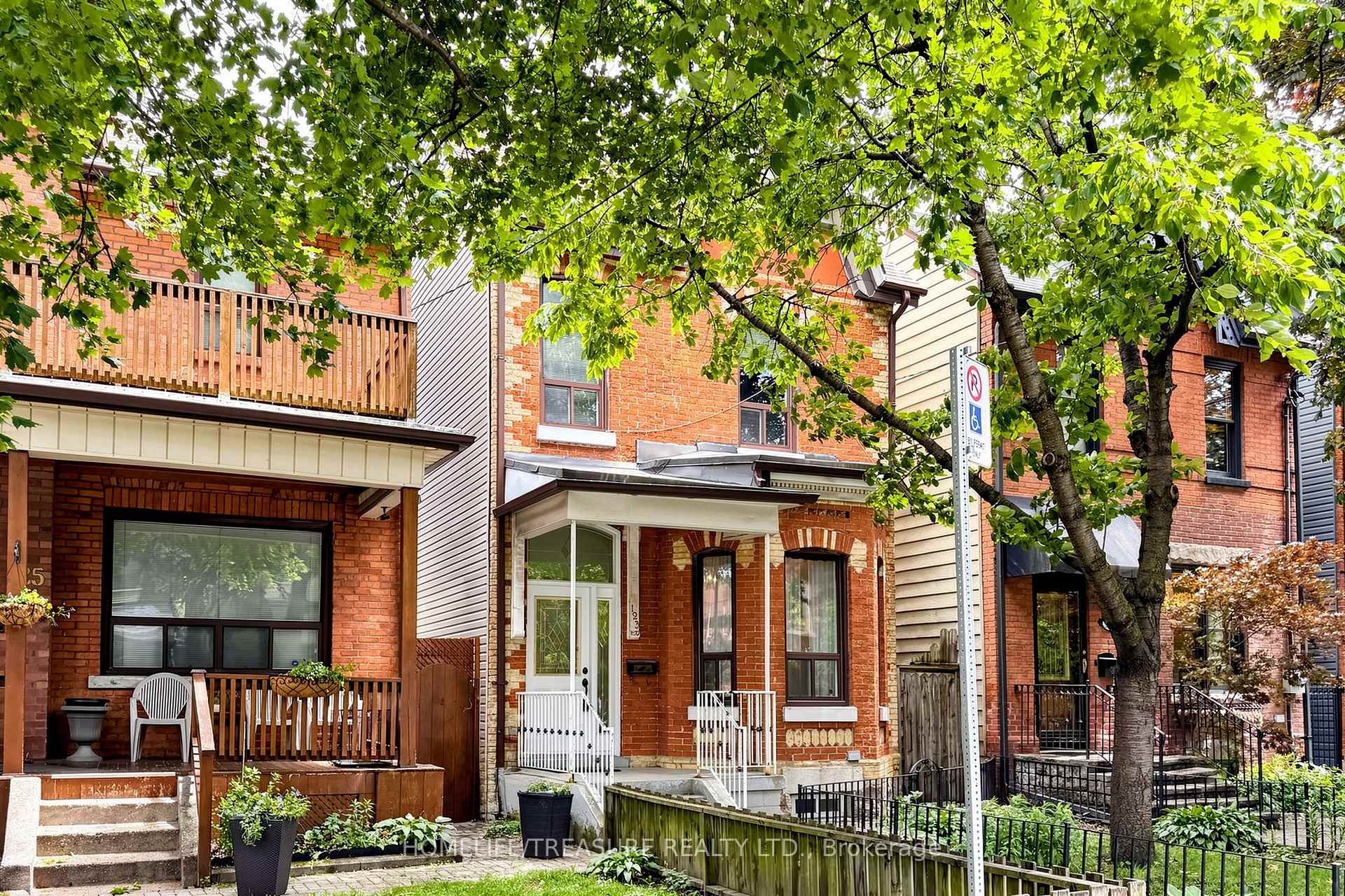123 robert Street, Toronto, ON M5S 2K5