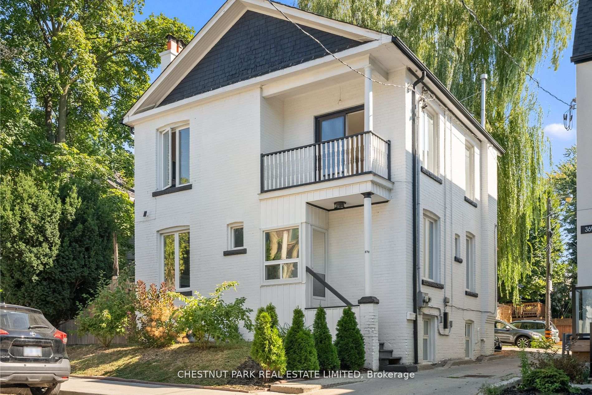371 Howland Avenue, Toronto, ON M5R 3C1