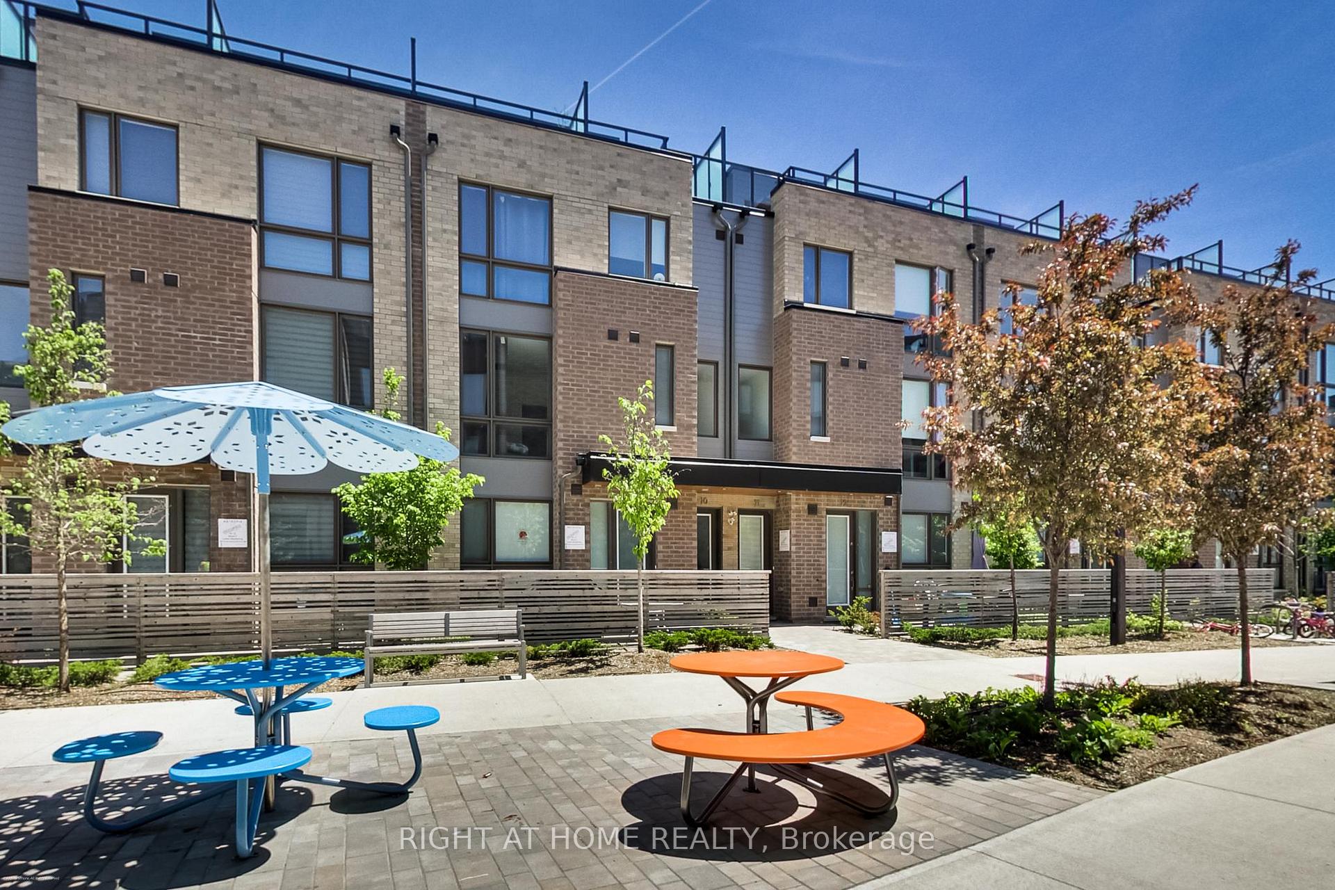 88 Turtle Island Road 10, Toronto, ON M6A 0E4