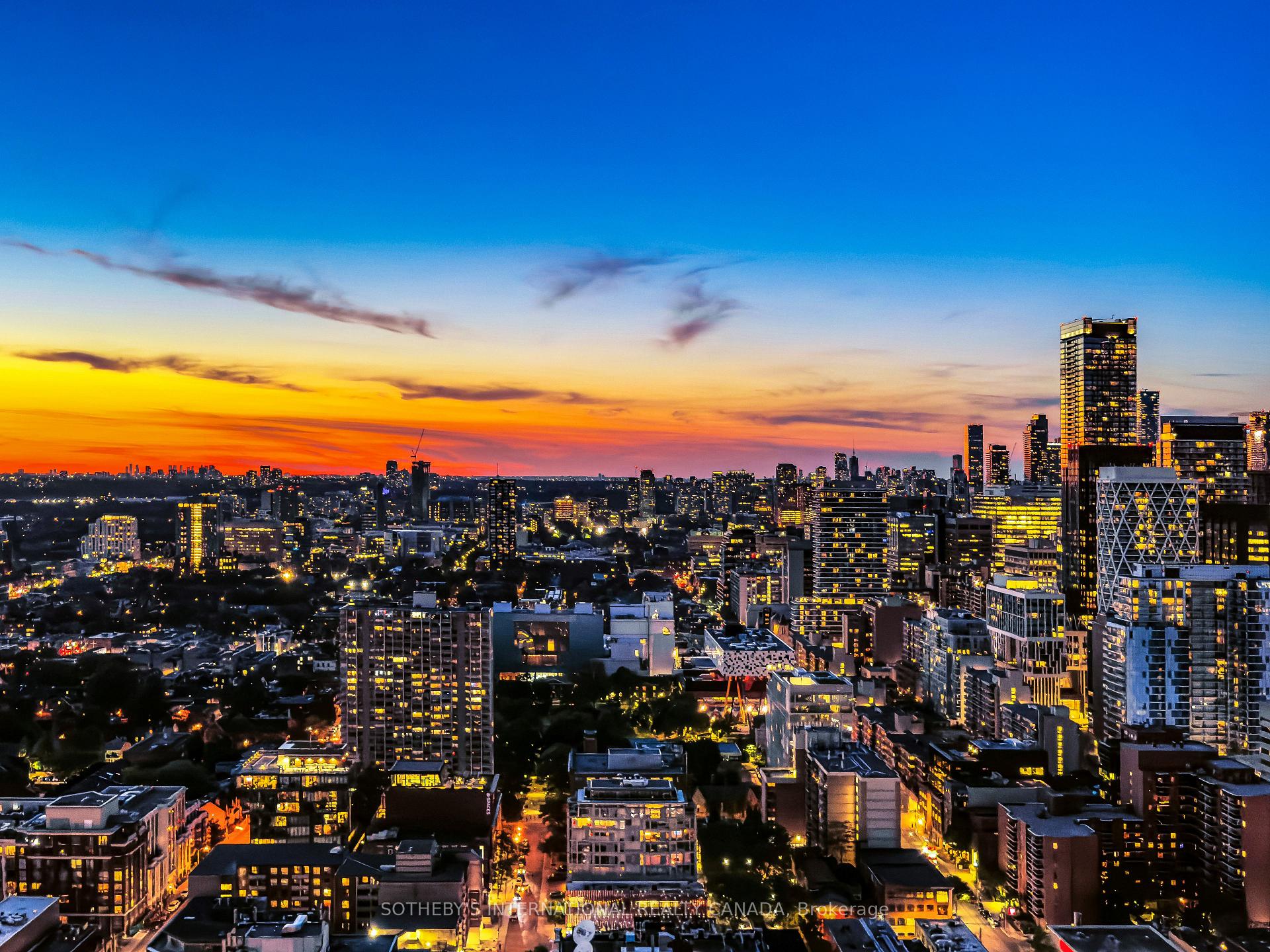 99 John Street 3807, Toronto, ON M5V 0S6