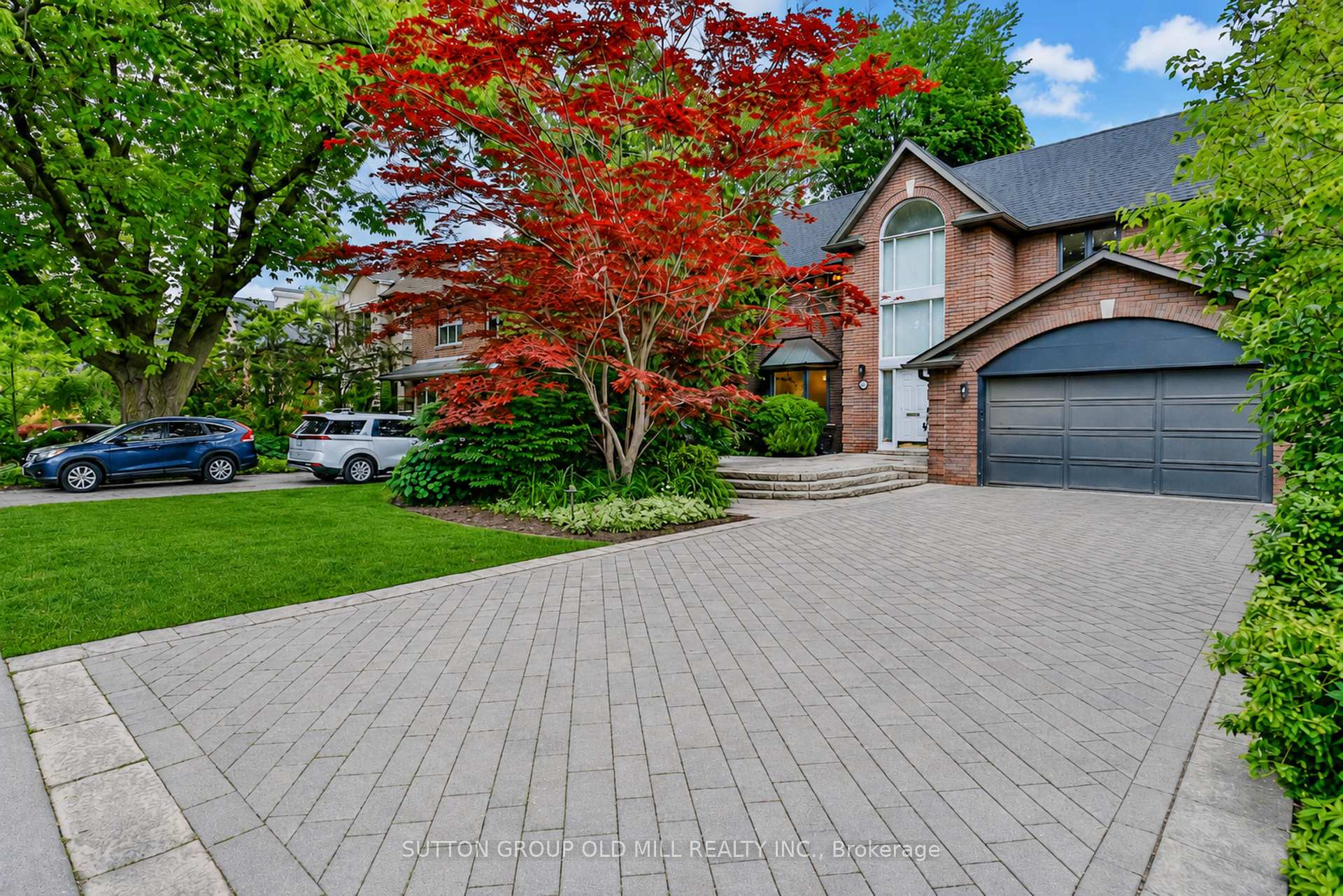 566 Castlefield Avenue, Toronto, ON M5N 1L8