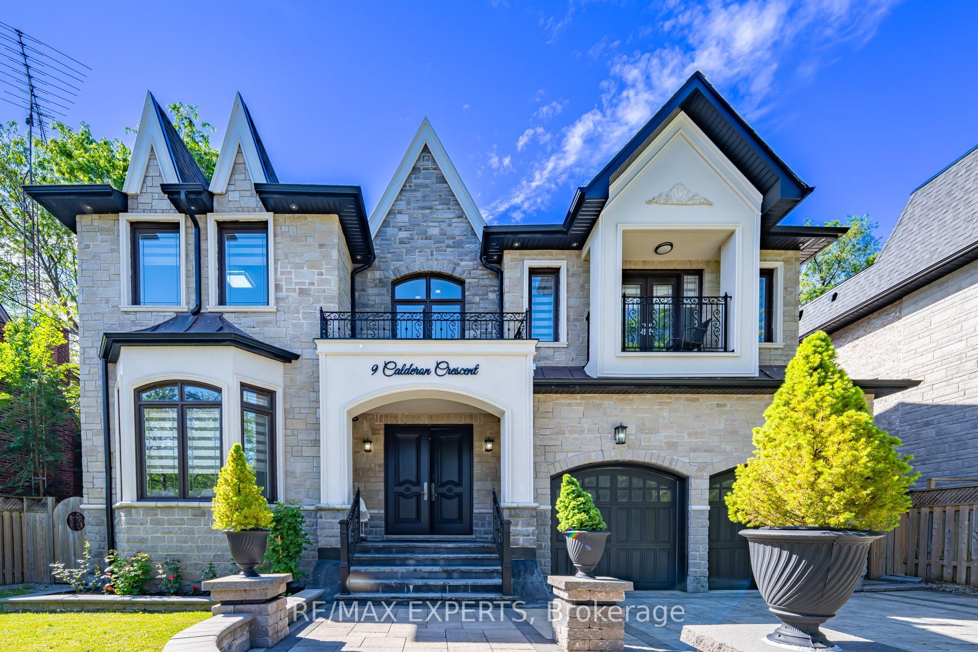 9 Calderon Crescent, Toronto, ON M2R 2E4