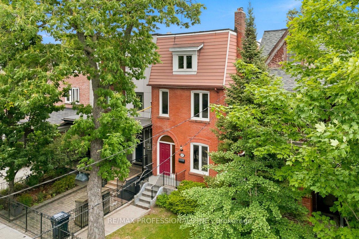107 Borden Street, Toronto, ON M5S 2N2