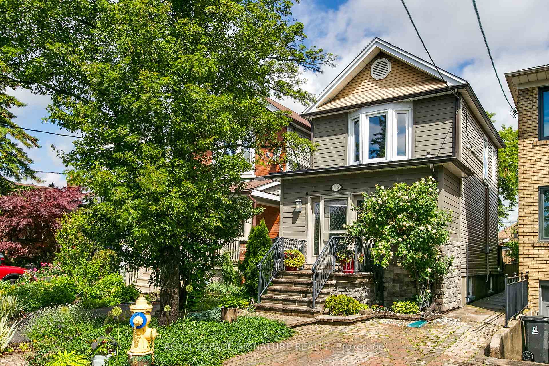 146 Gloucester Grove, Toronto, ON M6C 2B1