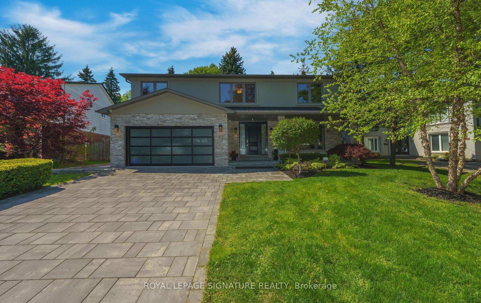 12 Abbeywood Trail, Toronto, ON M3B 3B3