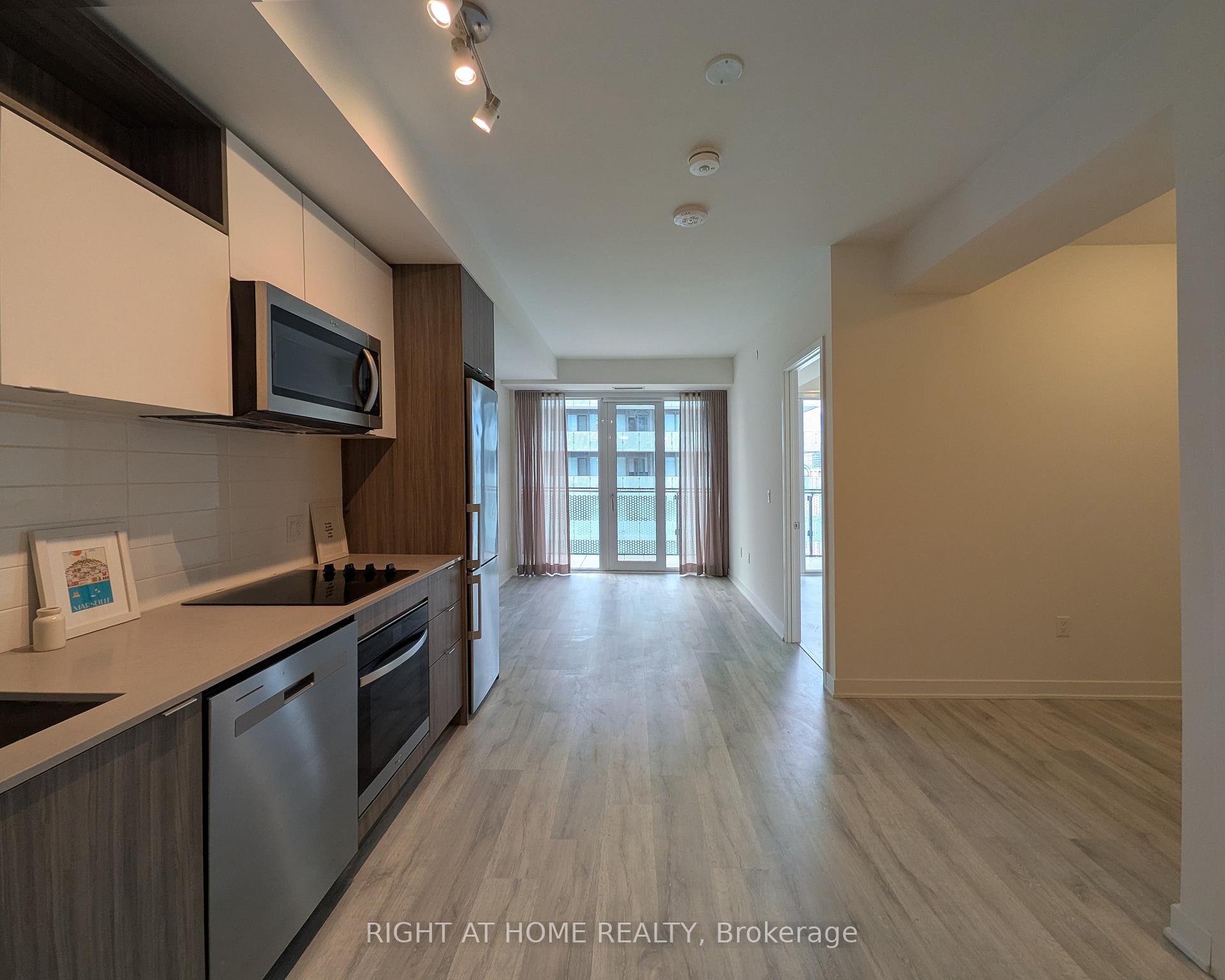 70 Princess Street 2715, Toronto, ON M5A 0X6
