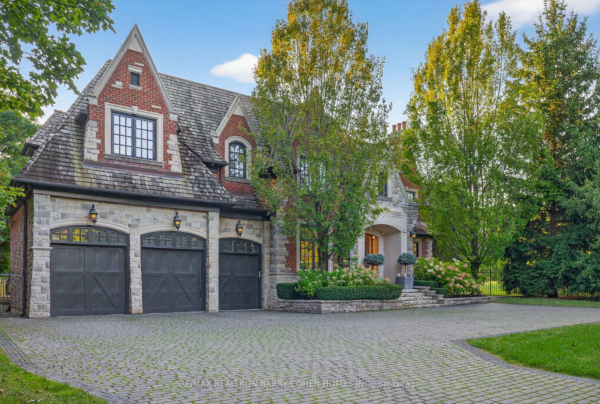 76 Arjay Crescent, Toronto, ON M2L 1C7