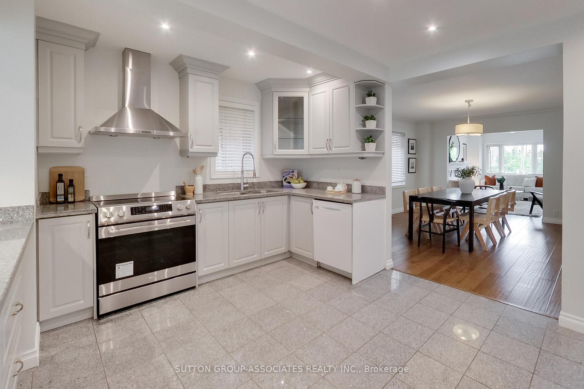 323 Lauder Avenue, Toronto, ON M6E 3H7