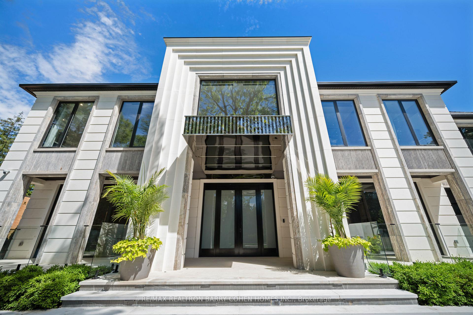 68 Old Colony Road, Toronto, ON M2L 2K1