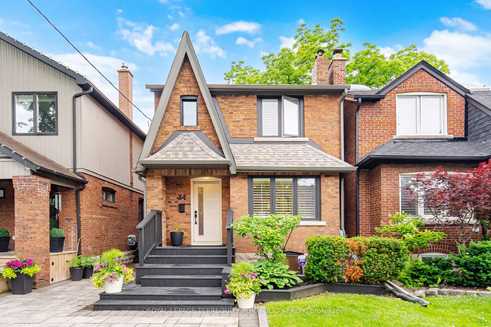 34 Donegall Drive, Toronto, ON M4G 3G5