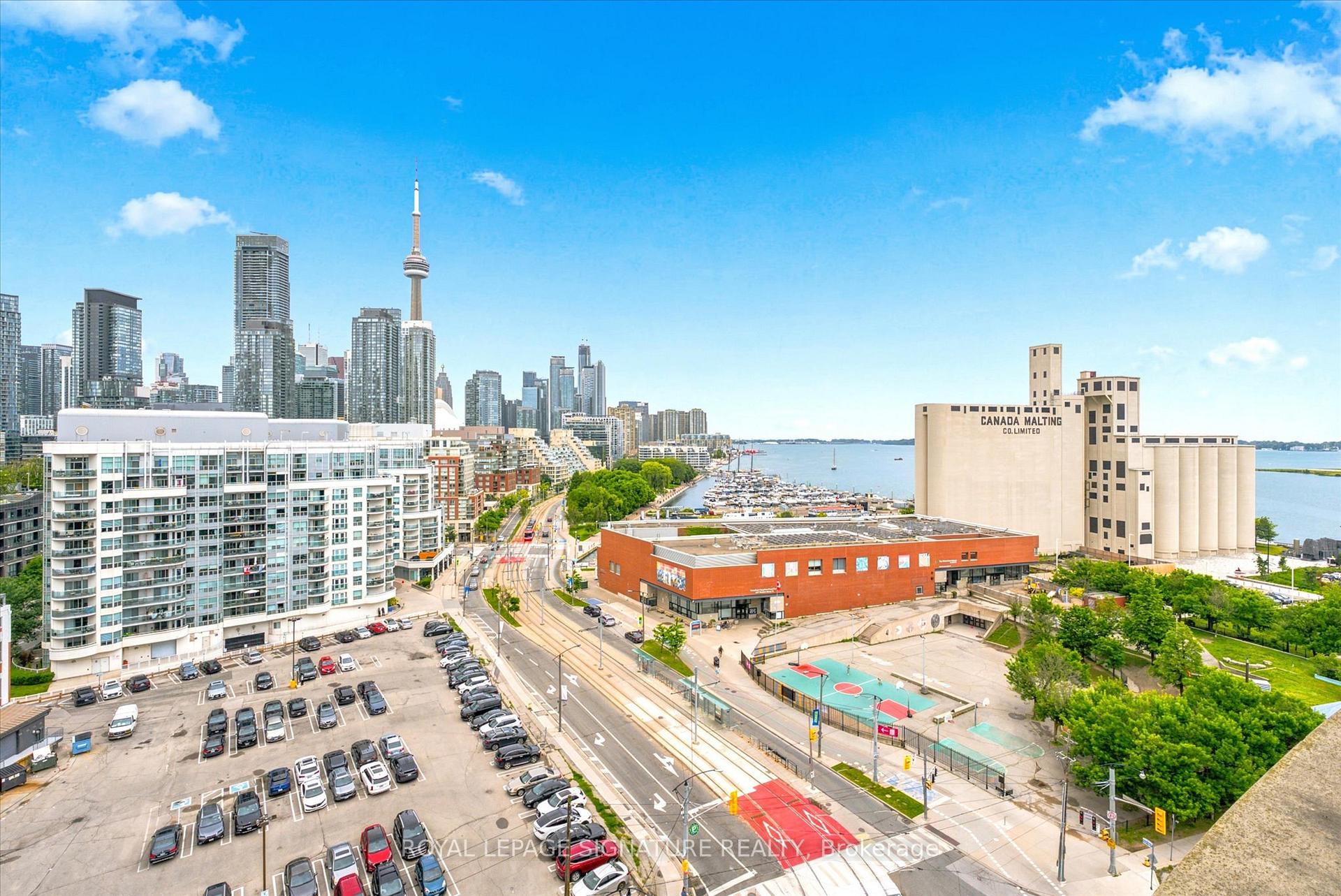 650 Queens Quay W 1605, Toronto, ON M5V 3N2