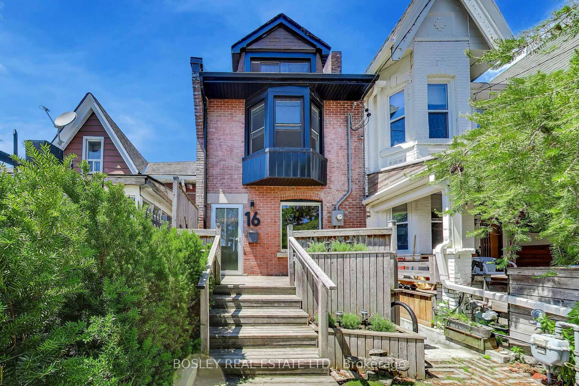 16 St Clarens Avenue, Toronto, ON M6K 2S3