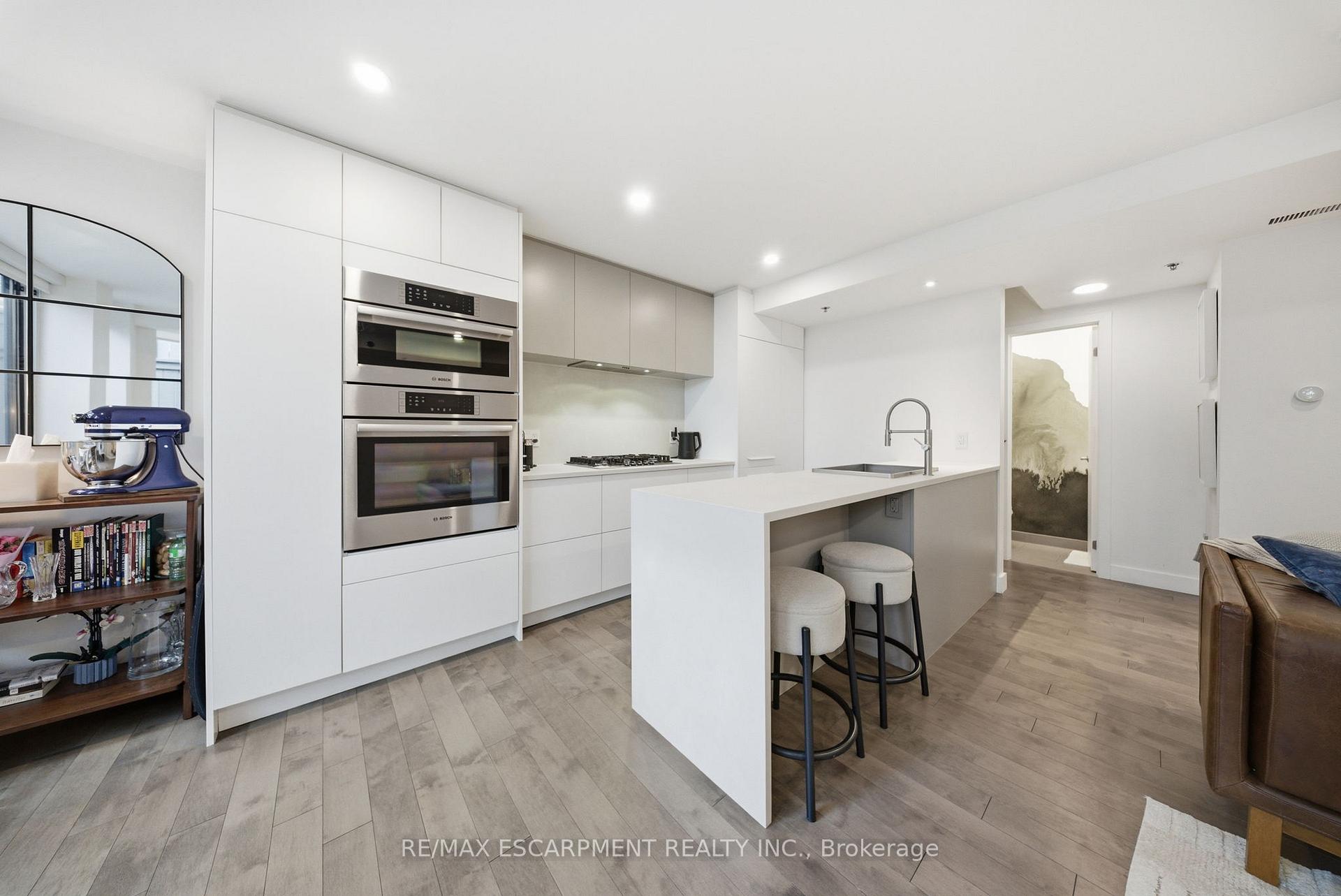 127 Queen Street E TH1, Toronto, ON M5C 1S3