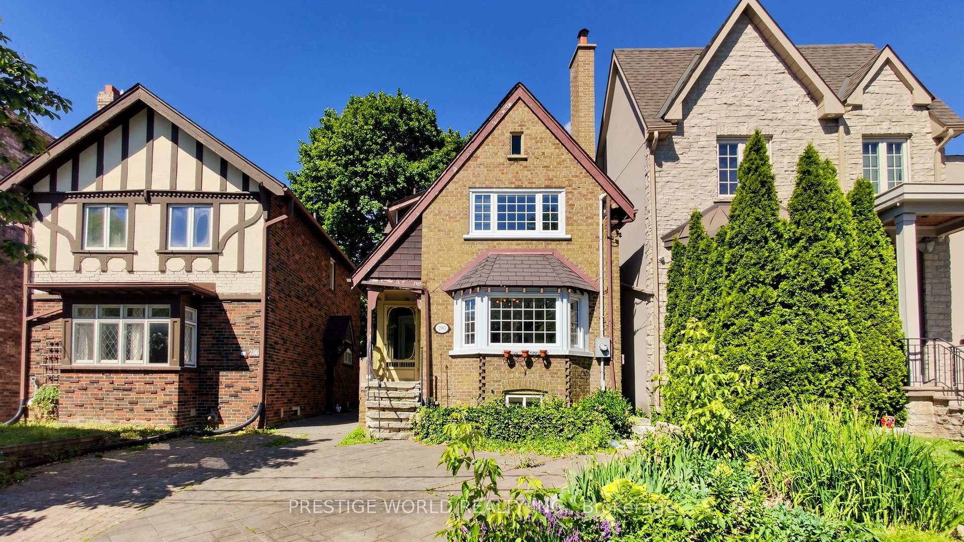 290 Jedburgh Road, Toronto, ON M5M 3K6