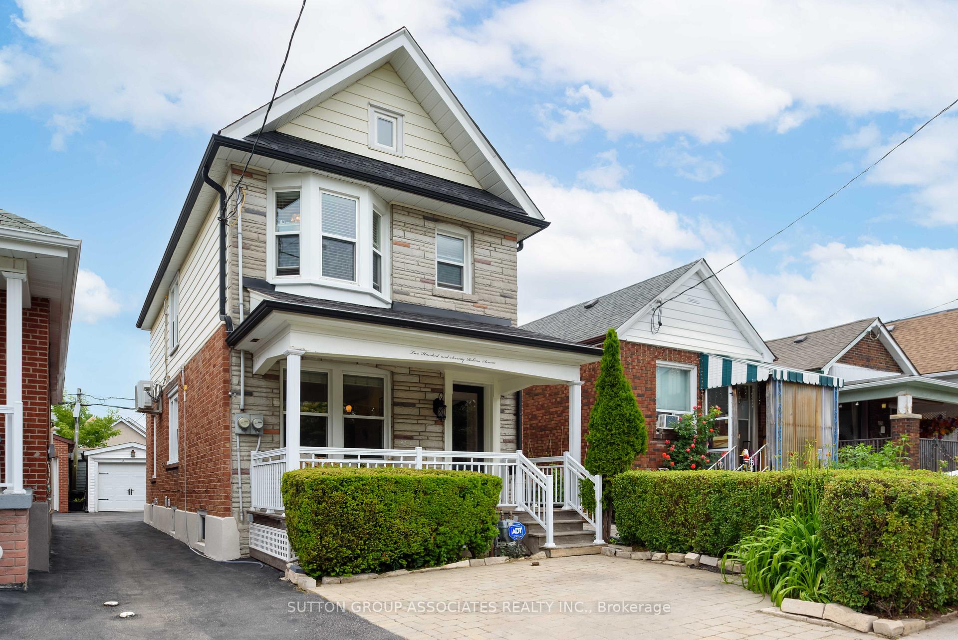 270 Robina Avenue, Toronto, ON M6C 3Z1