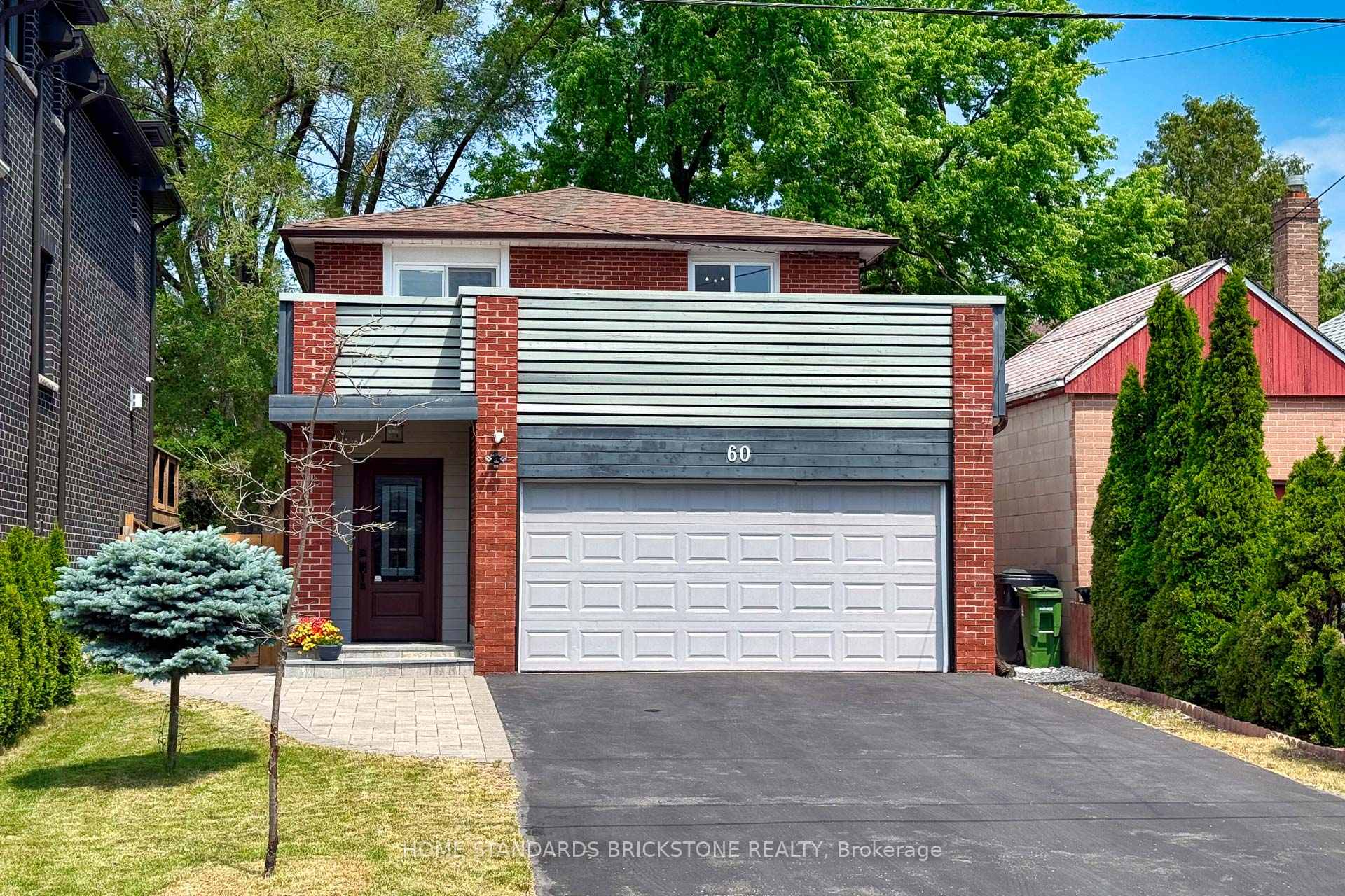 60 Madawaska Avenue, Toronto, ON M2M 2R3