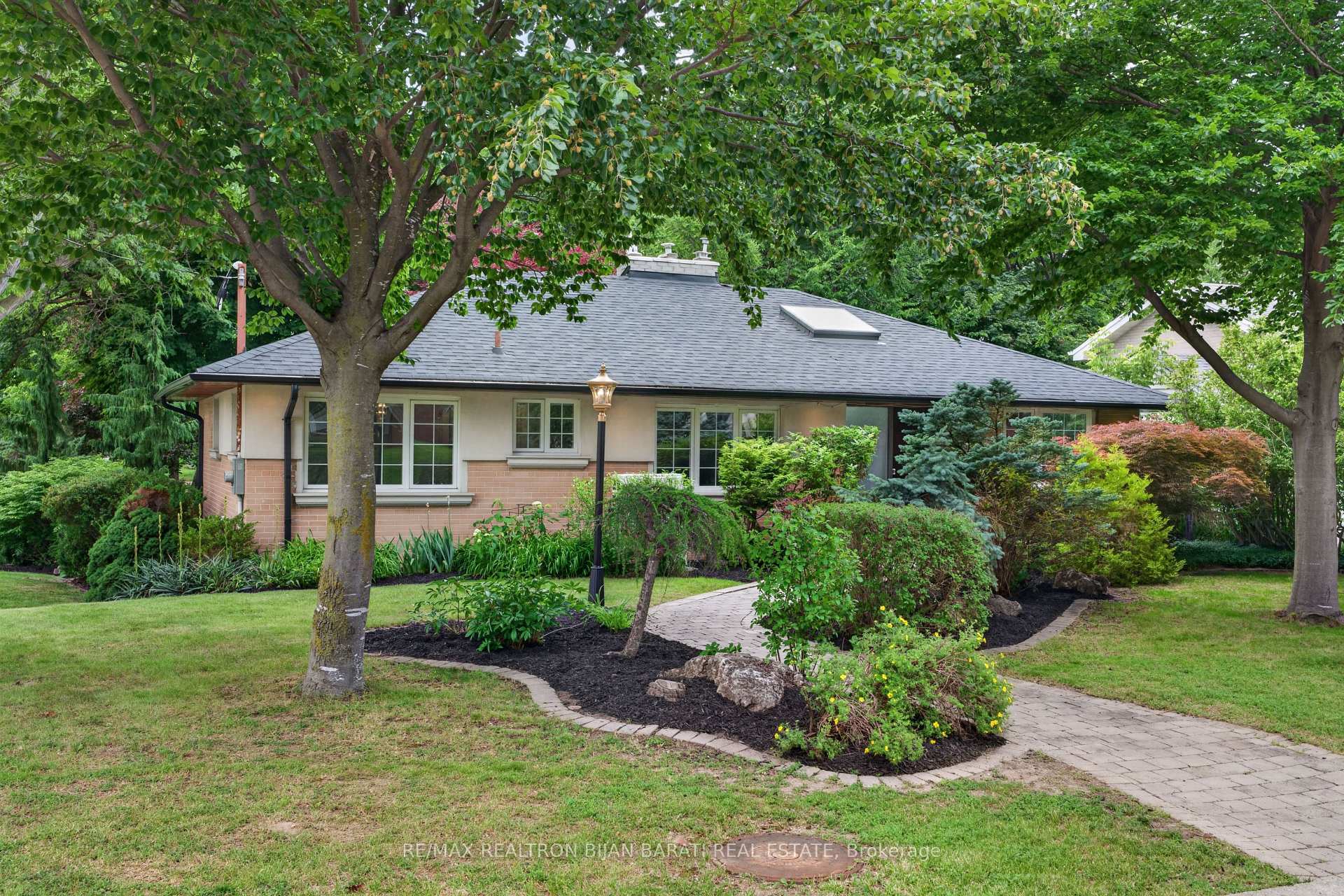 53 Sumner Heights Drive, Toronto, ON M2K 1Y5