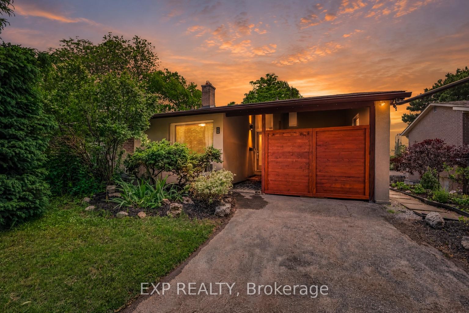 160 Cottonwood Drive, Toronto, ON M3C 2B4