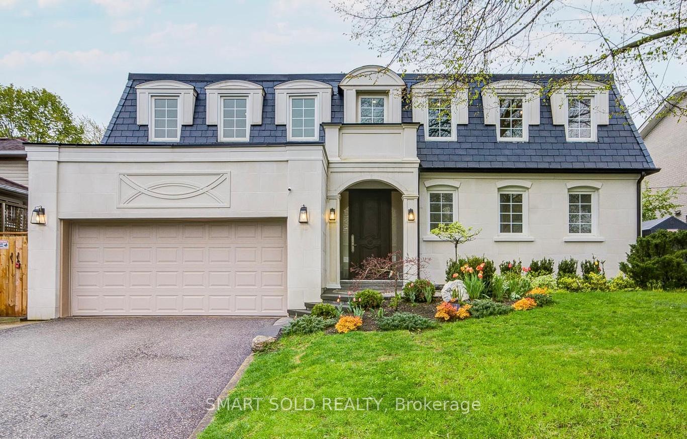 4 Knollview Crescent, Toronto, ON M2K 2E1