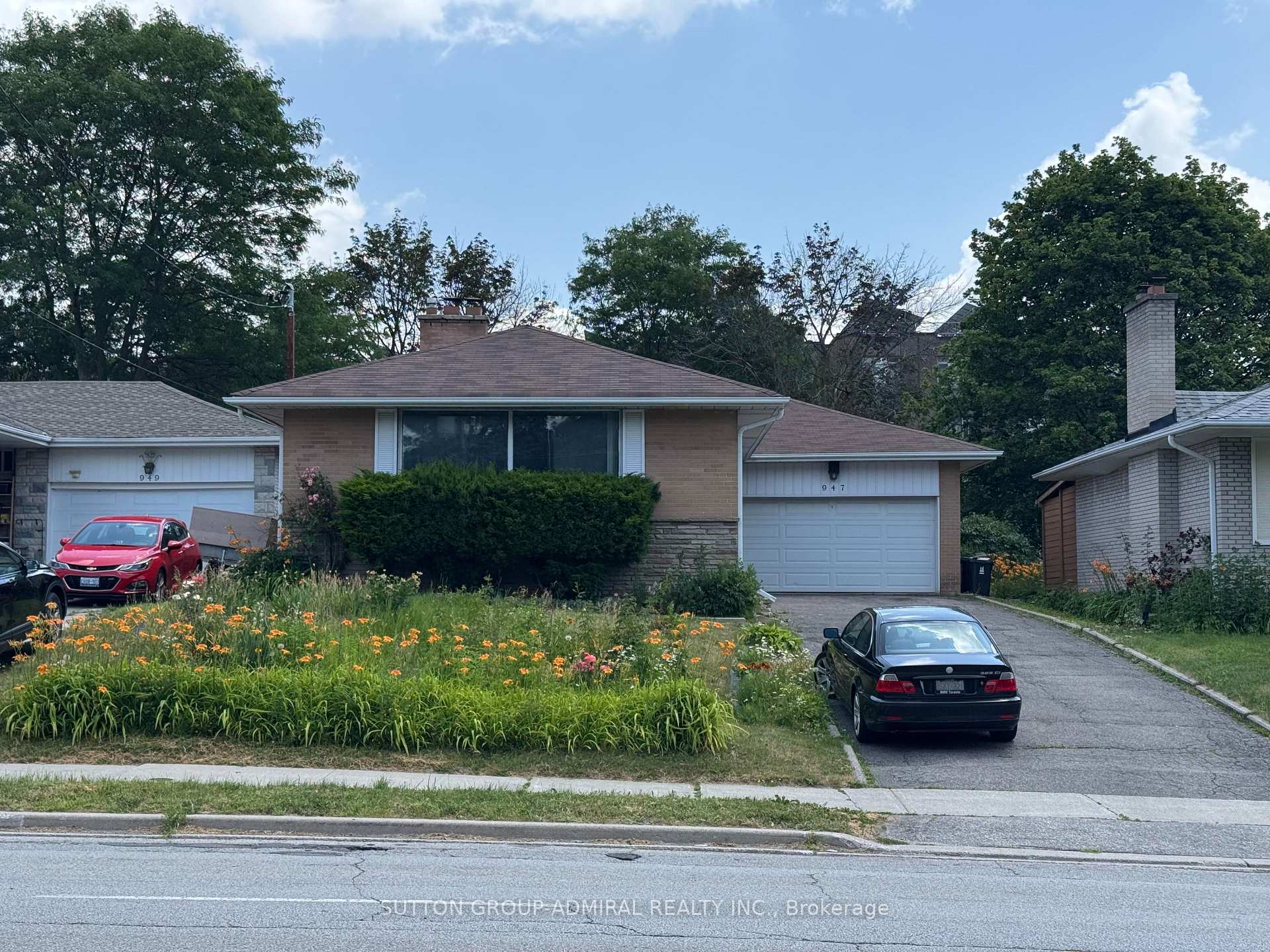 947 Willowdale Avenue, Toronto, ON M2M 3C3