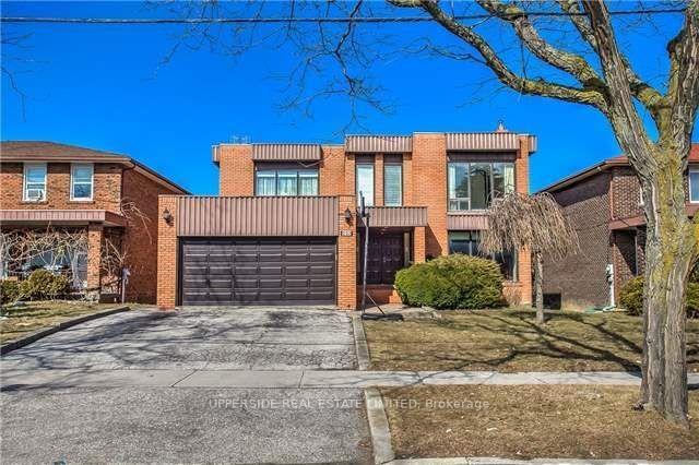 252 Fisherville Road, Toronto, ON M2R 3C5