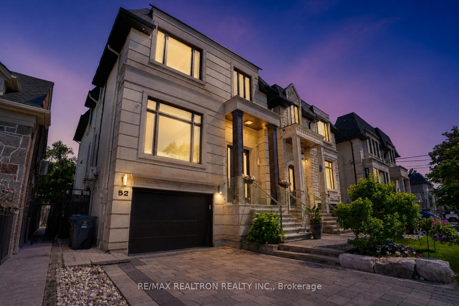 52 Carmichael Avenue, Toronto, ON M5M 2W7