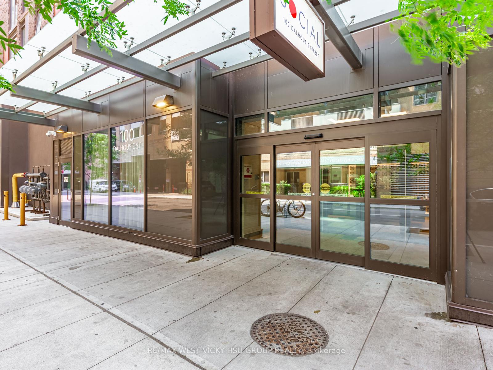 100 Dalhousie Street 3301, Toronto C08, ON M5B 0C7