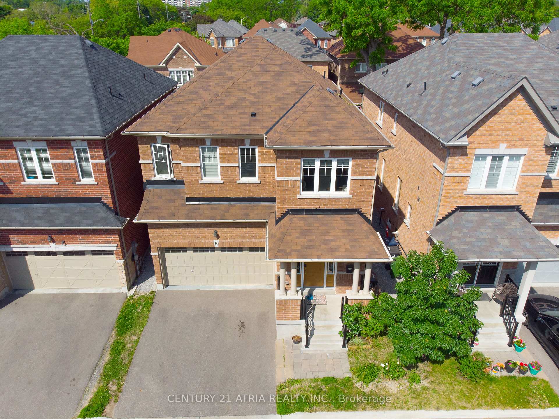 6 Wildflower Way, Toronto, ON M1E 0C3