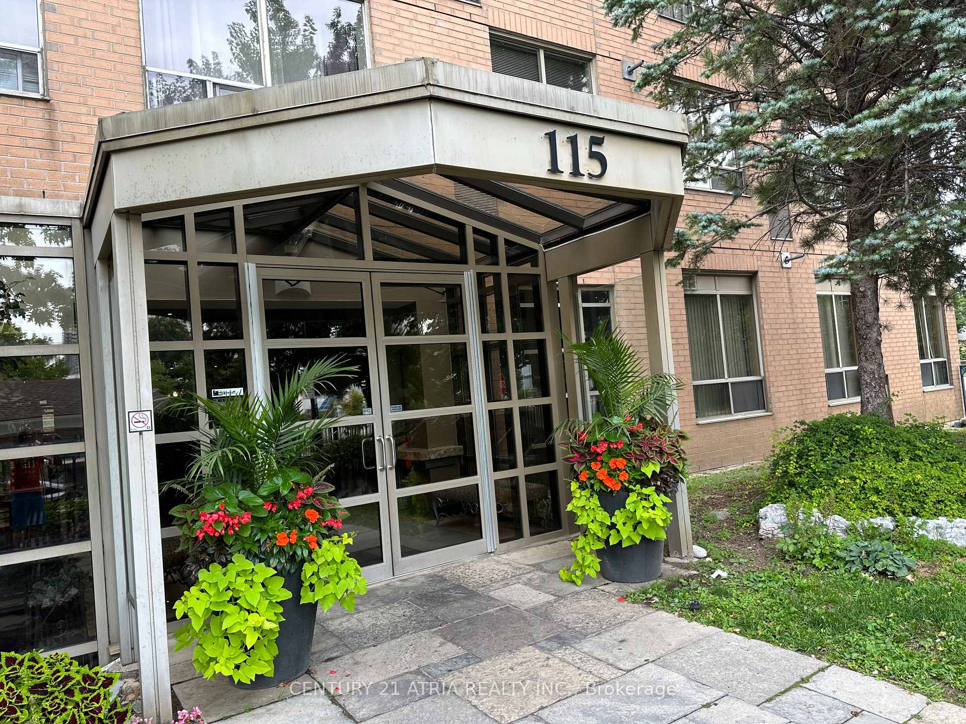 115 Omni Drive 2605, Toronto, ON M1P 5B4