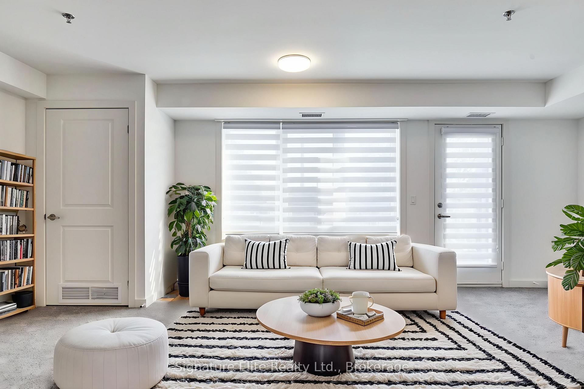 45 Connaught Avenue 402, Toronto, ON M4L 2V8